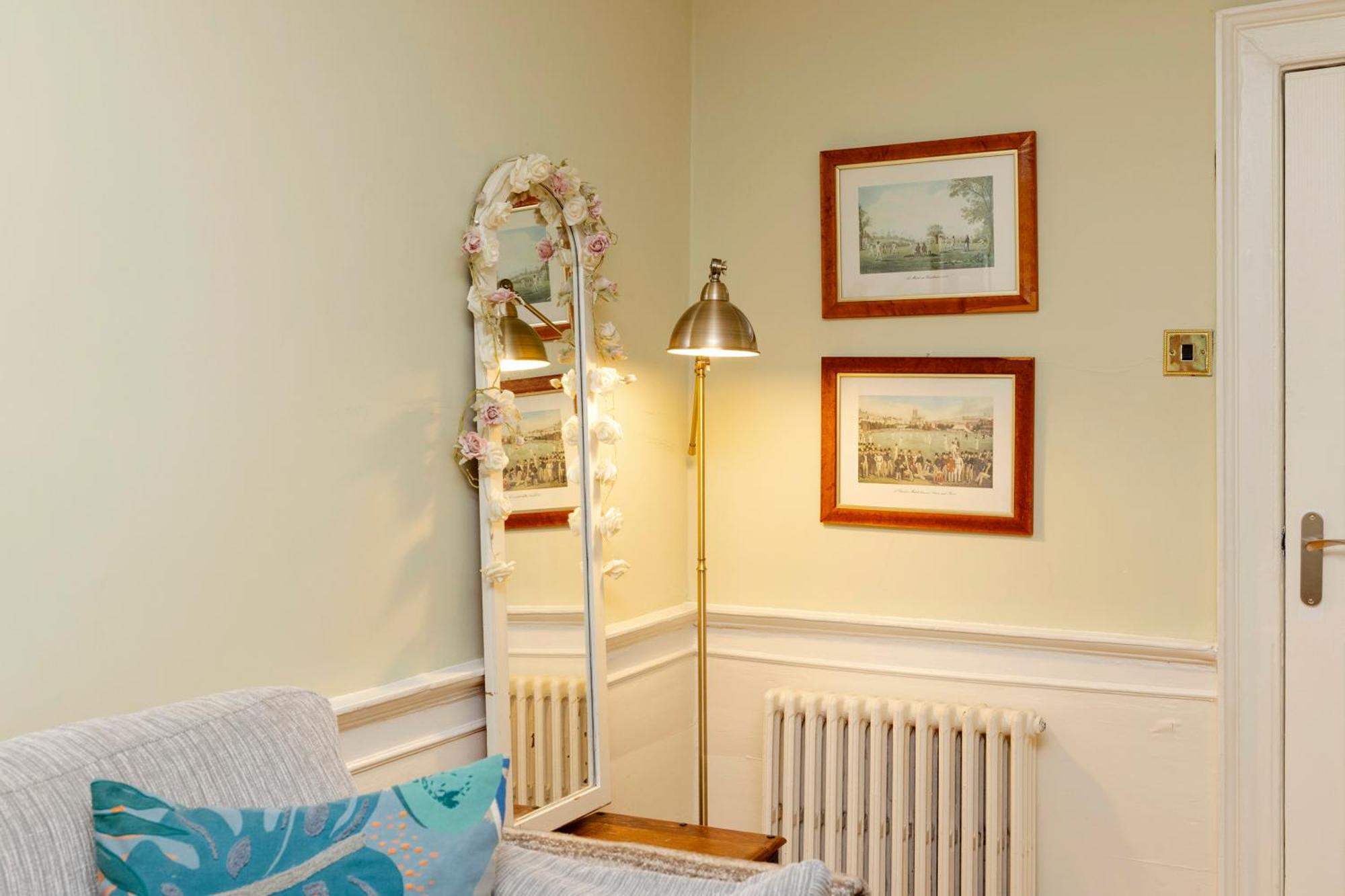 Joivy Beautiful Apartment, Private Garden, Calton Hill إدنبرة المظهر الخارجي الصورة