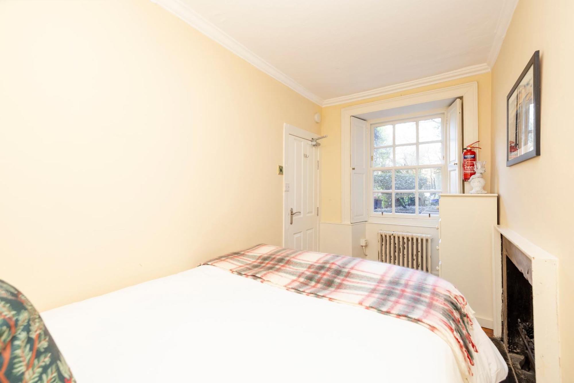 Joivy Beautiful Apartment, Private Garden, Calton Hill إدنبرة المظهر الخارجي الصورة