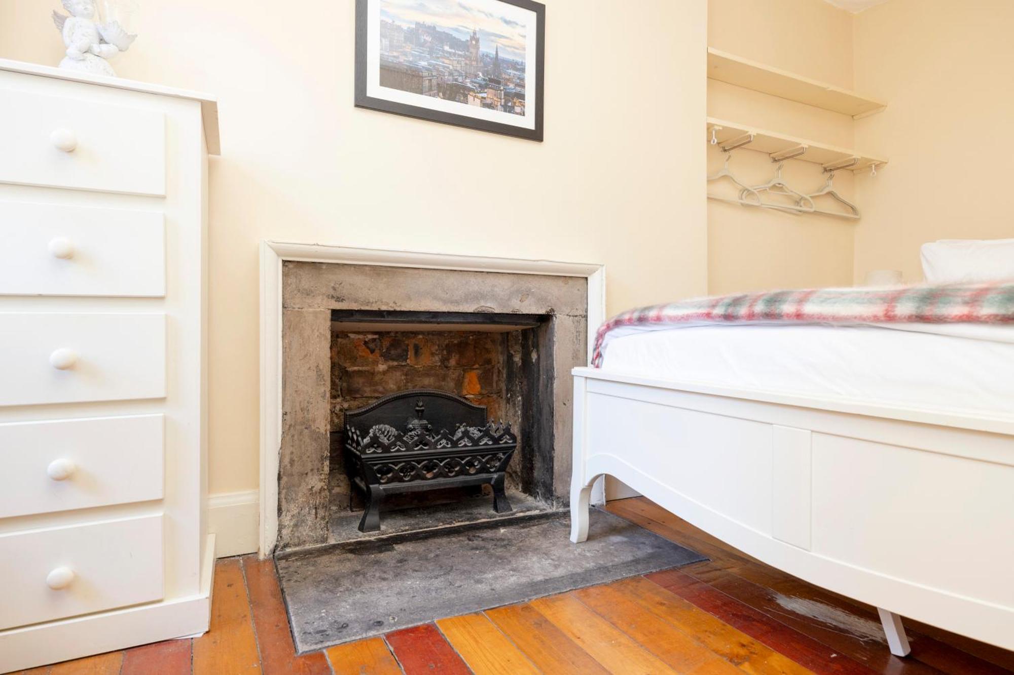 Joivy Beautiful Apartment, Private Garden, Calton Hill إدنبرة المظهر الخارجي الصورة