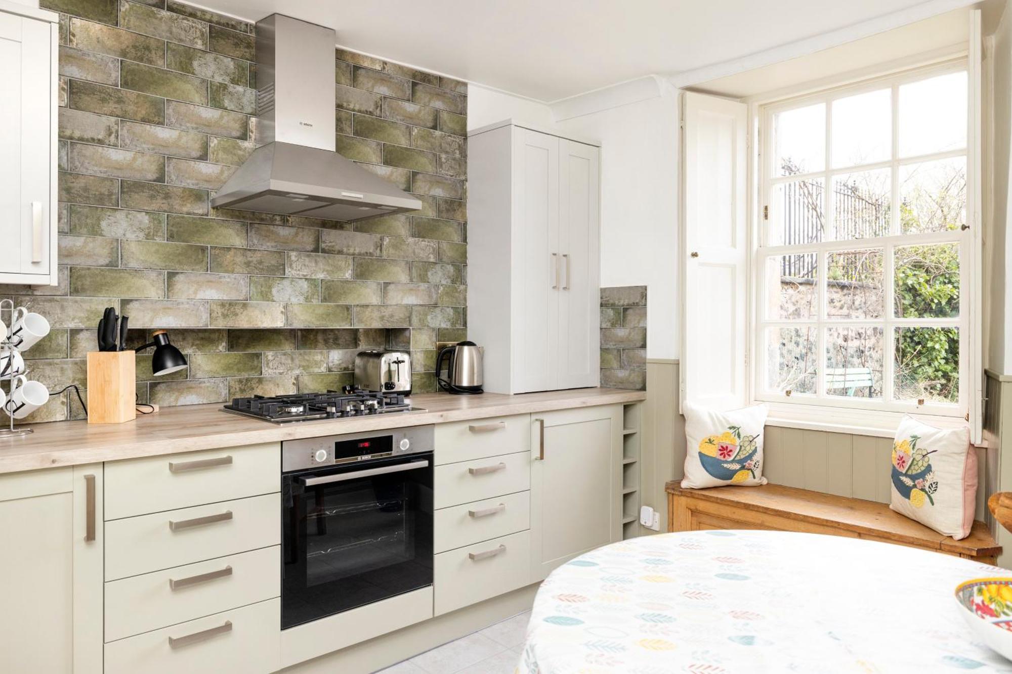 Joivy Beautiful Apartment, Private Garden, Calton Hill إدنبرة المظهر الخارجي الصورة